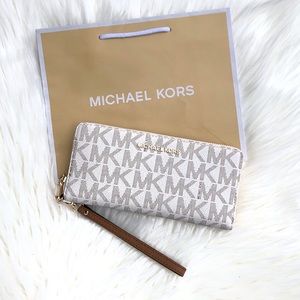 🆕 Jet Set Travel Continental Zip Wallet